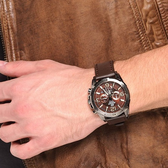Casio EFR-538L-5A Casio EFR-538L-5A