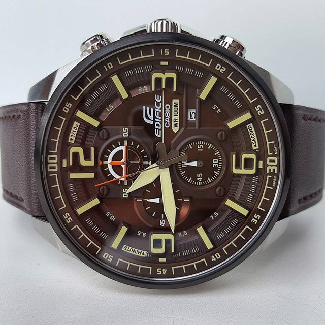 Casio EFR-555BL-5A Casio EFR-555BL-5A
