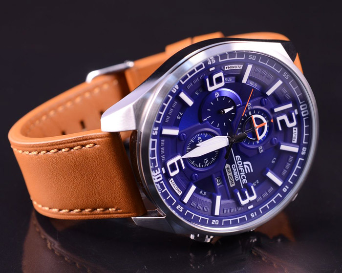 Casio EFR-555L-2A Casio EFR-555L-2A