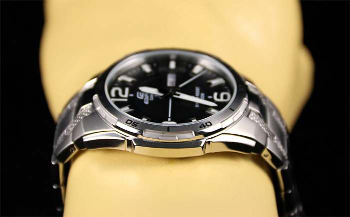Casio EFR-104D-1A Casio EFR-104D-1A