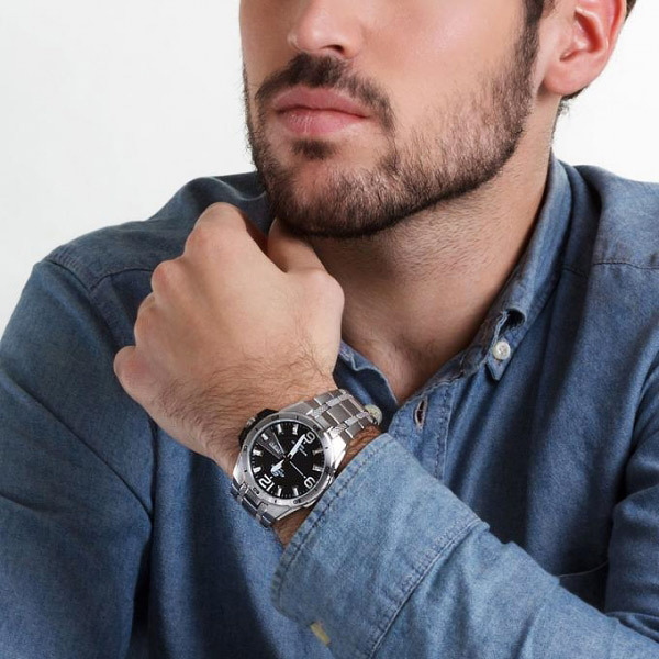 Casio EFR-104D-1A Casio EFR-104D-1A