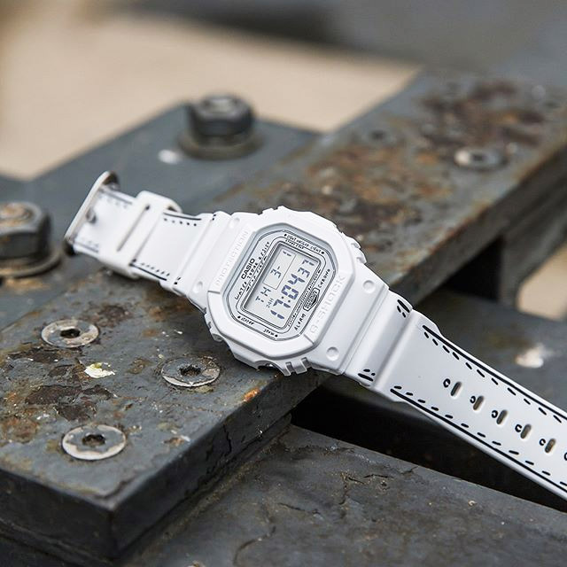 Casio DW-5600YU-7JER Casio DW-5600YU-7JER