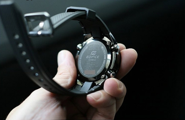 Casio EQW-M1100C-1A Casio EQW-M1100C-1A