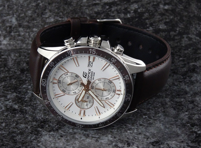 Casio EFR-546L-7A Casio EFR-546L-7A