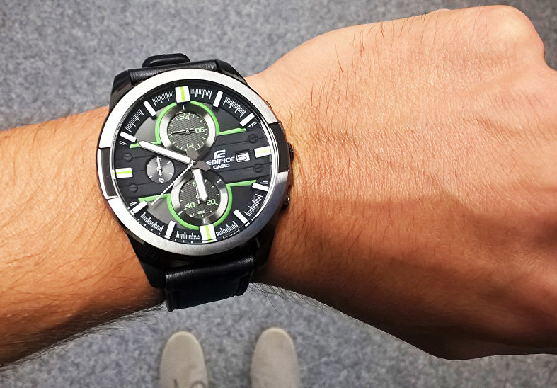 Casio EFR-543BL-1A Casio EFR-543BL-1A