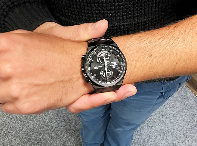 Casio EFR-542BK-1A Casio EFR-542BK-1A