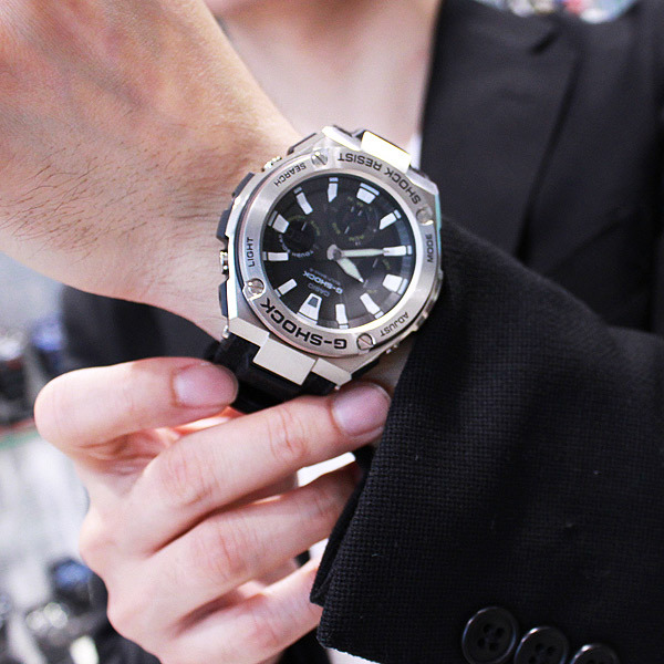 Casio GST-W130C-1AER Casio GST-W130C-1AER