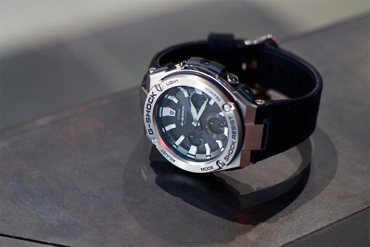 Casio GST-W130C-1AER Casio GST-W130C-1AER