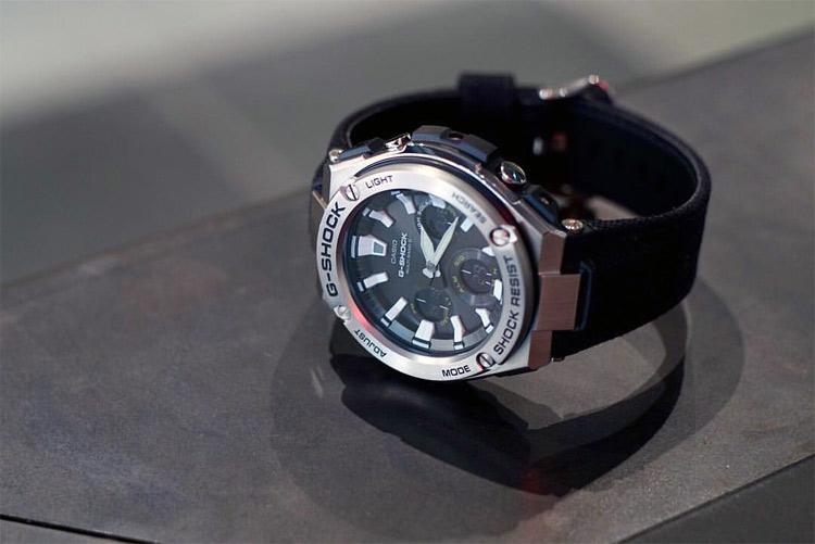 Casio GST-W130C-1AER Casio GST-W130C-1AER