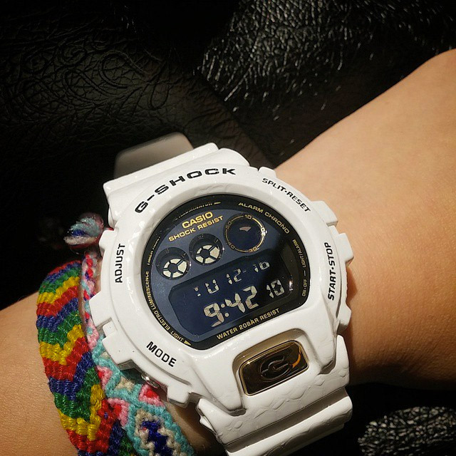 Casio DW-6900CR-7ER Casio DW-6900CR-7ER