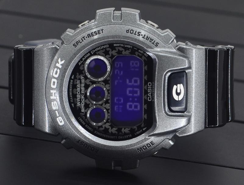 Casio DW-6900SC-8ER Casio DW-6900SC-8ER