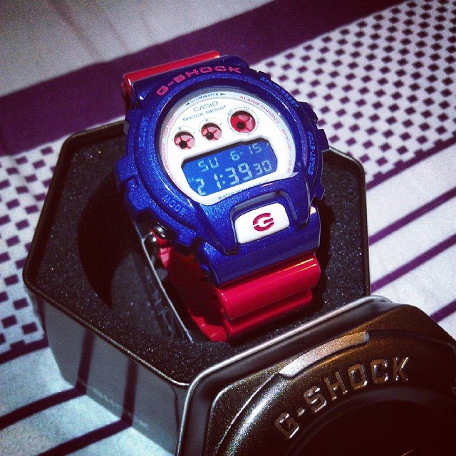 Casio DW-6900AC-2ER Casio DW-6900AC-2ER