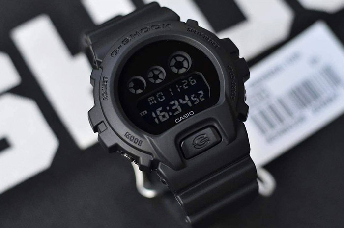 Casio DW-6900BBA-1ER Casio DW-6900BBA-1ER