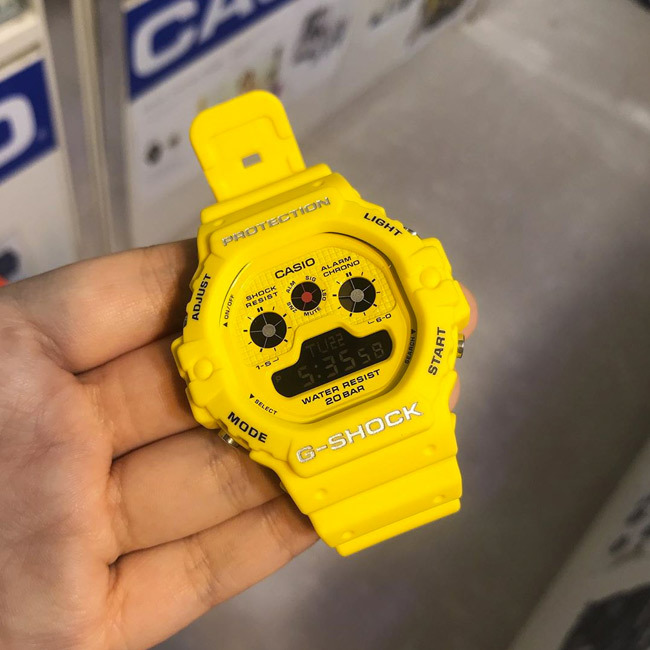 Casio DW-5900RS-9ER Casio DW-5900RS-9ER
