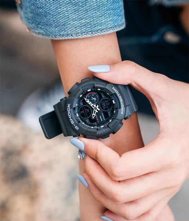 Casio GMA-S140-8AER Casio GMA-S140-8AER