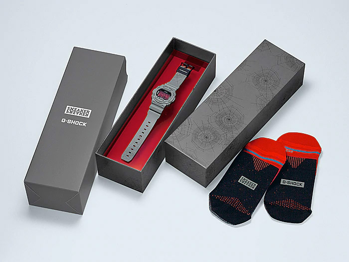 Casio DW-5700SF-1ER Casio DW-5700SF-1ER