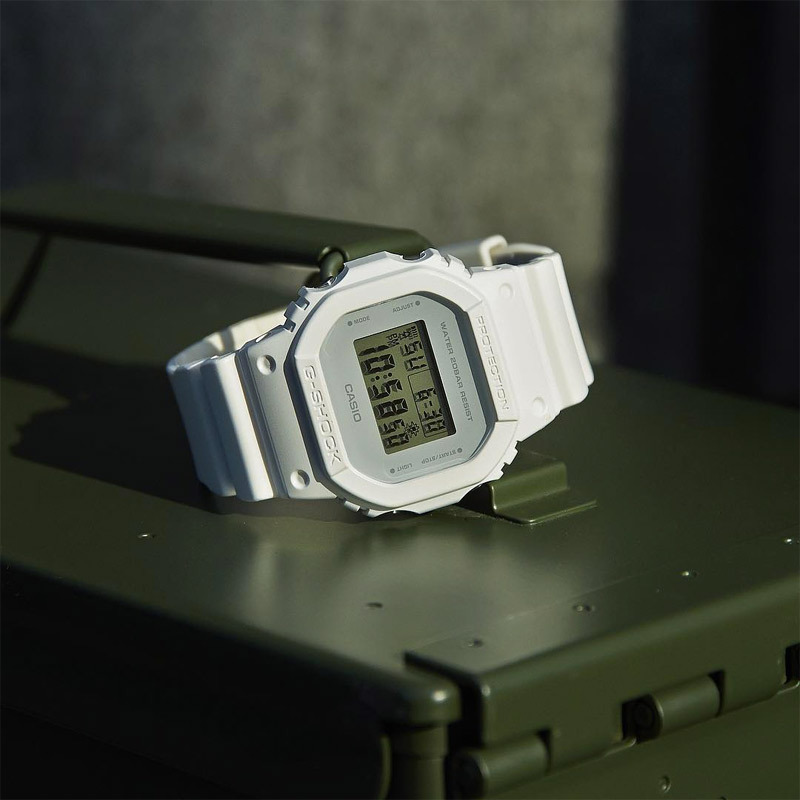 Casio DW-5600CU-7ER Casio DW-5600CU-7ER