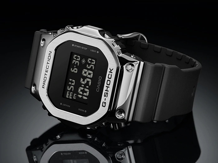 Casio GM-5600-1ER Casio GM-5600-1ER