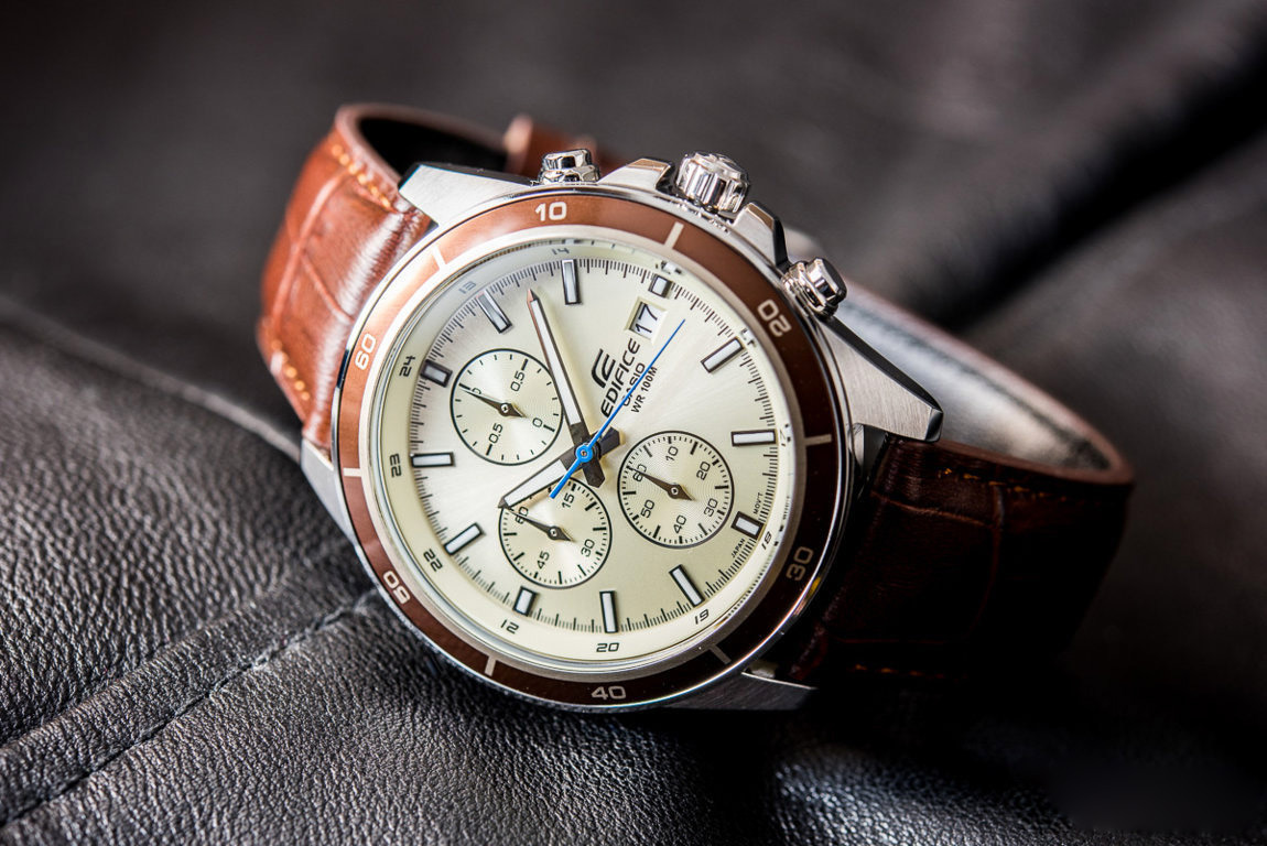 Casio EFR-526L-7B Casio EFR-526L-7B