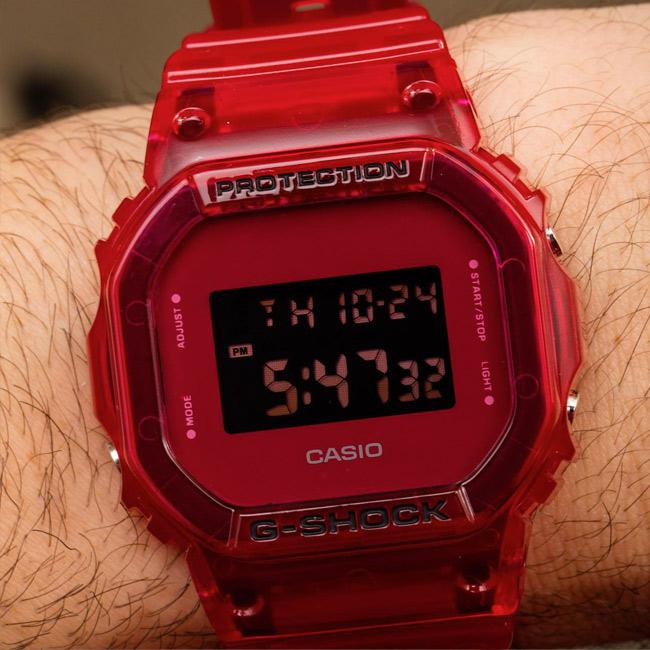 Casio DW-5600SB-4E Casio DW-5600SB-4E