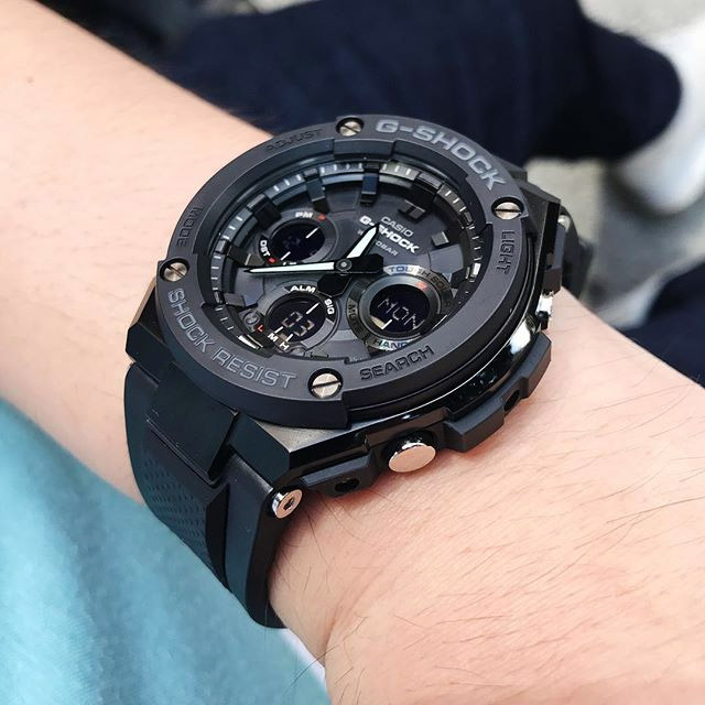 Casio GST-W100G-1BER Casio GST-W100G-1BER