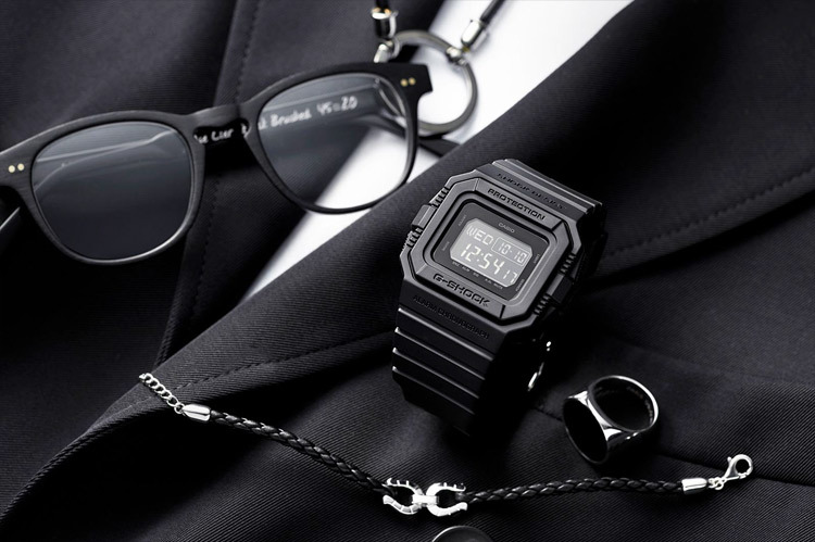 Casio DW-D5500BB-1ER Casio DW-D5500BB-1ER