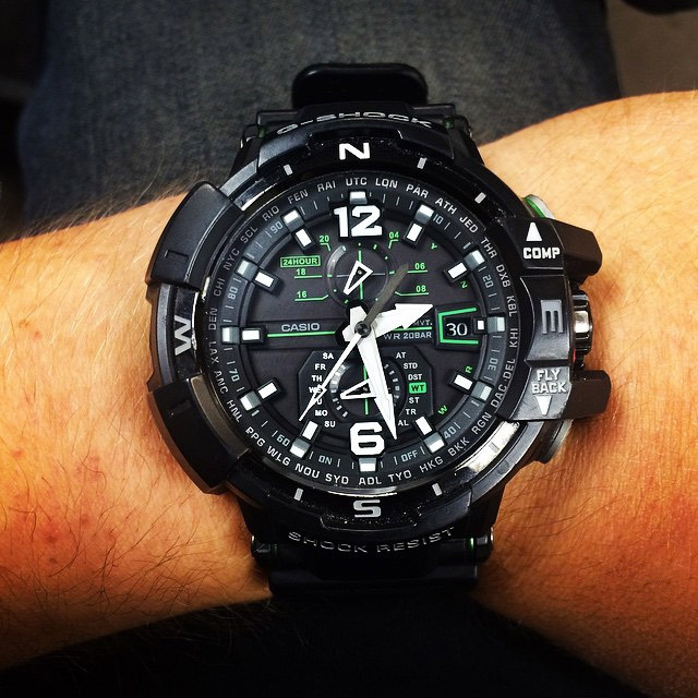 Casio GW-A1100-1A3ER Casio GW-A1100-1A3ER