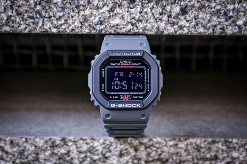 Casio DW-5610SU-8E Casio DW-5610SU-8E
