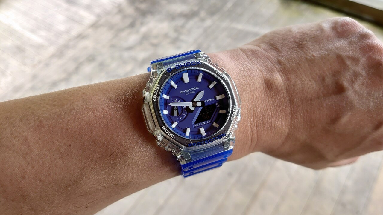Casio GA-2100HC-2A Casio GA-2100HC-2A