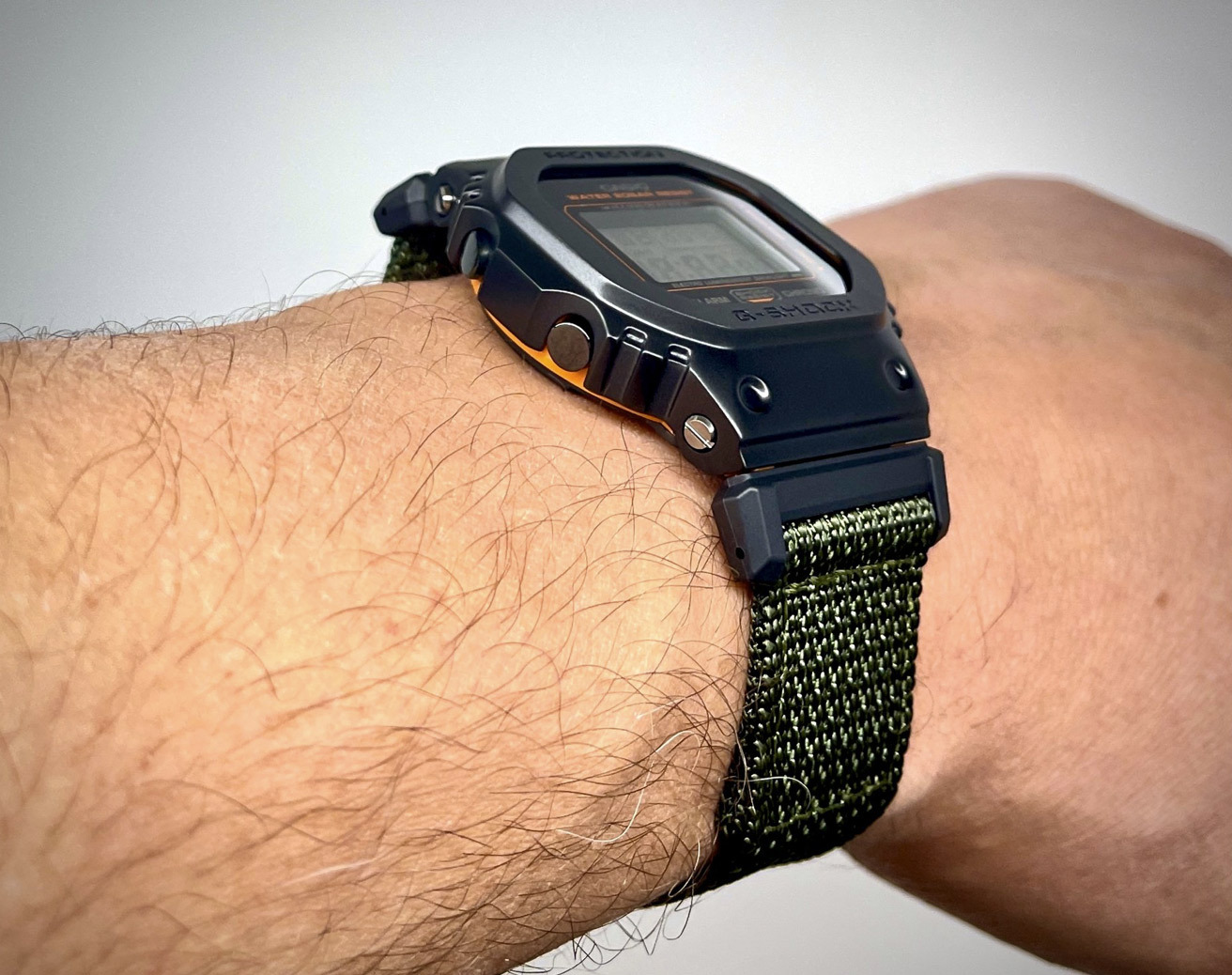 Casio GM-5600EY-1D Casio GM-5600EY-1D