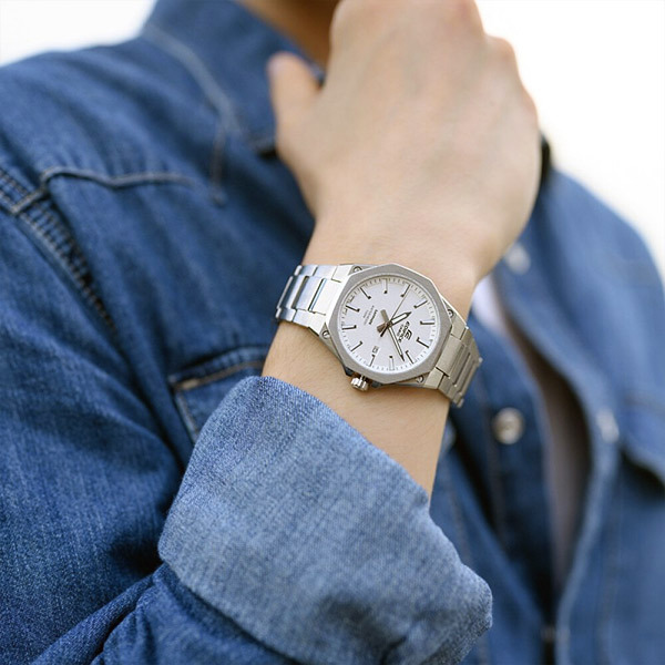 Casio EFR-S108D-7A Casio EFR-S108D-7A