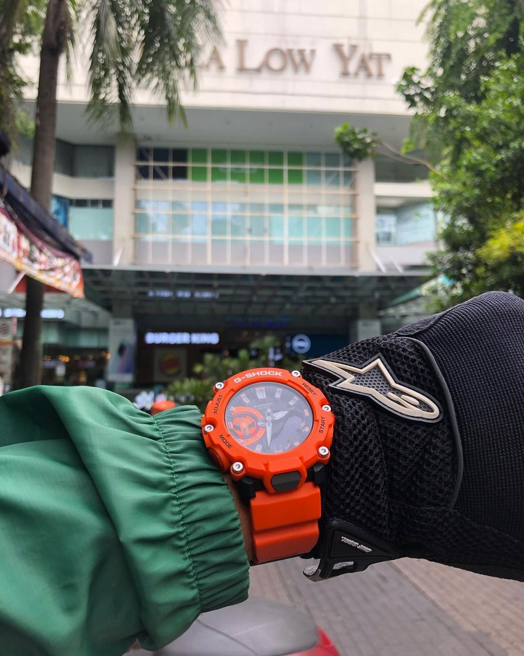 Casio GA-2200M-4A Casio GA-2200M-4A