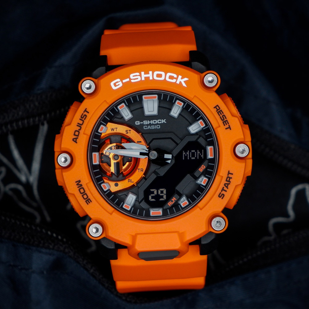 Casio GA-2200M-4A Casio GA-2200M-4A