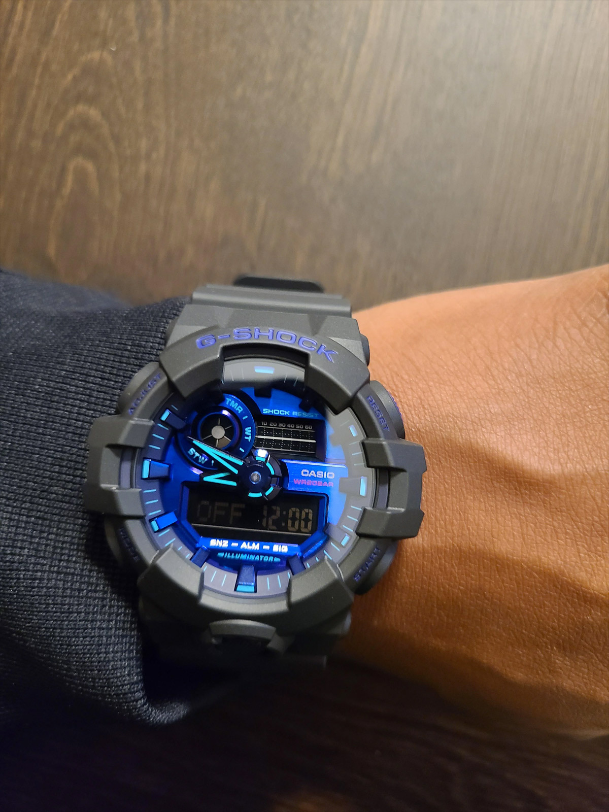 Casio GA-700VB-1A Casio GA-700VB-1A
