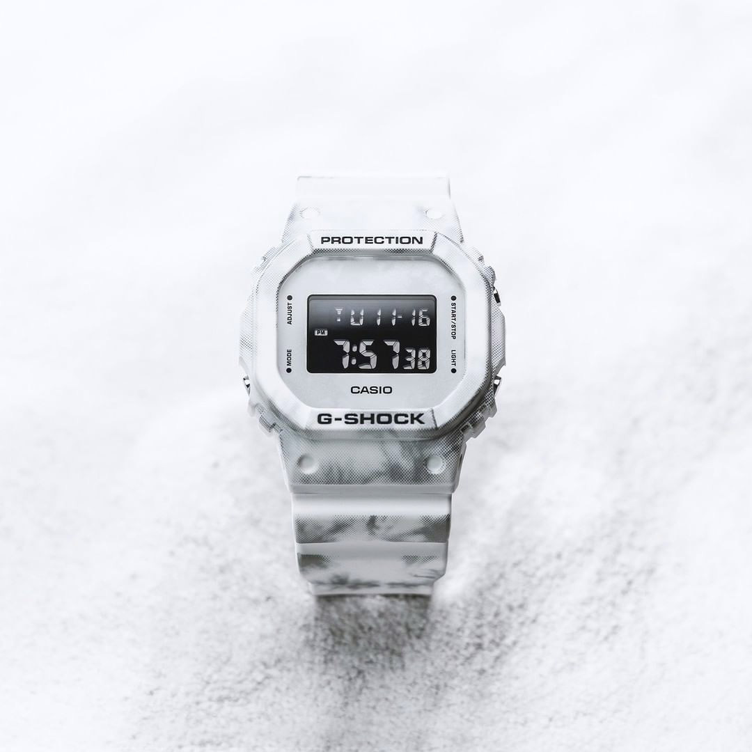 Casio DW-5600GC-7E Casio DW-5600GC-7E