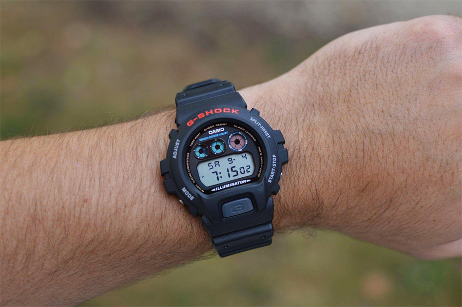 Casio DW-6900-1V Casio DW-6900-1V