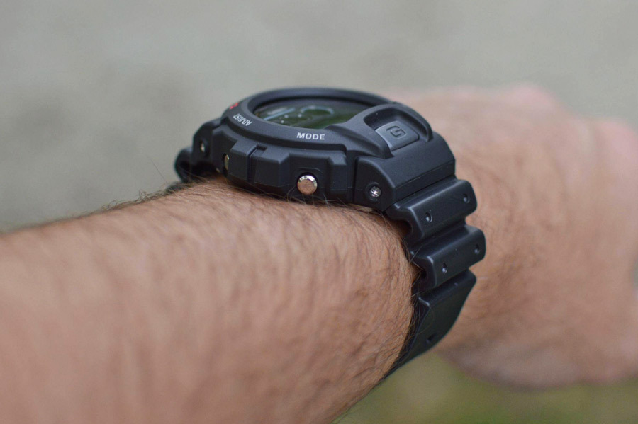 Casio DW-6900-1V Casio DW-6900-1V