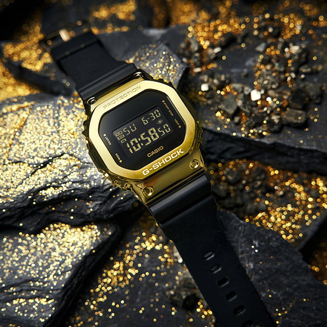Casio GM-5600G-9E Casio GM-5600G-9E