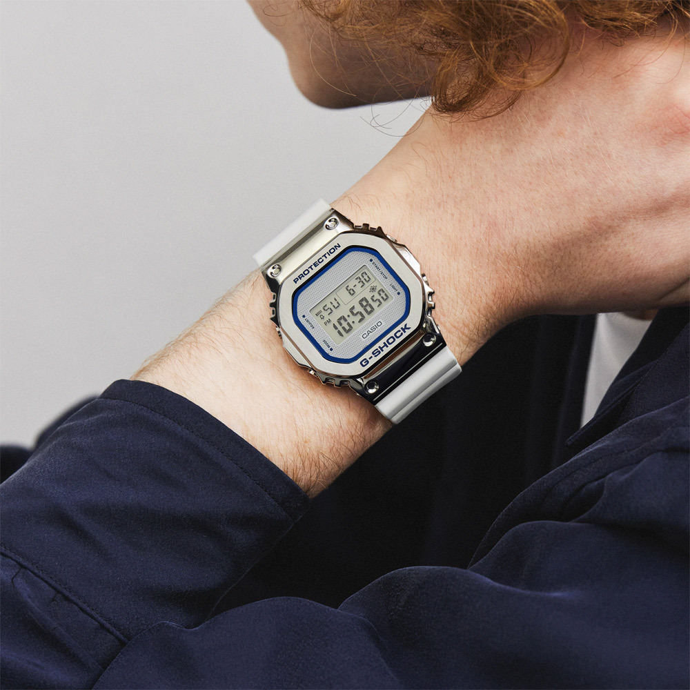Casio GM-5600LC-7E Casio GM-5600LC-7E