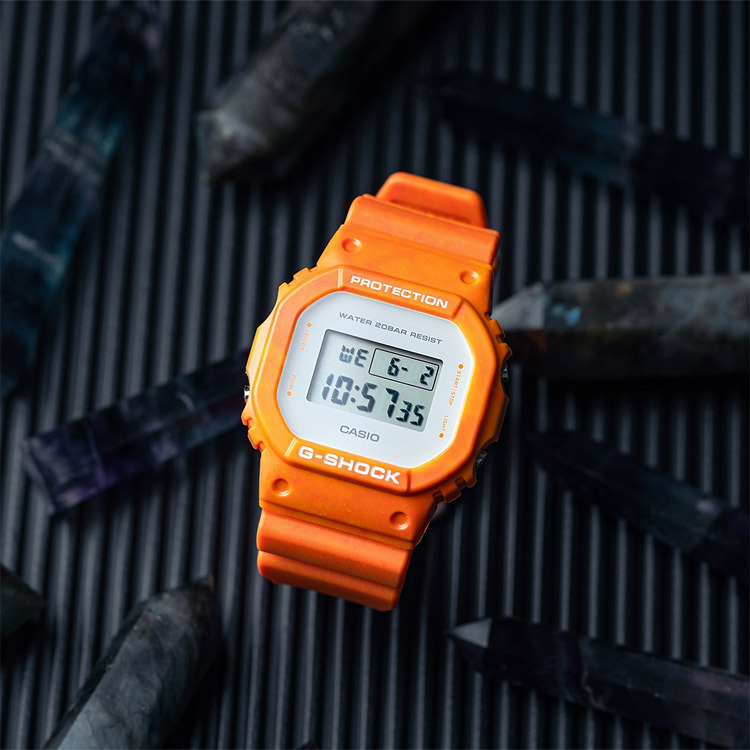 Casio DW-5600WS-4E Casio DW-5600WS-4E