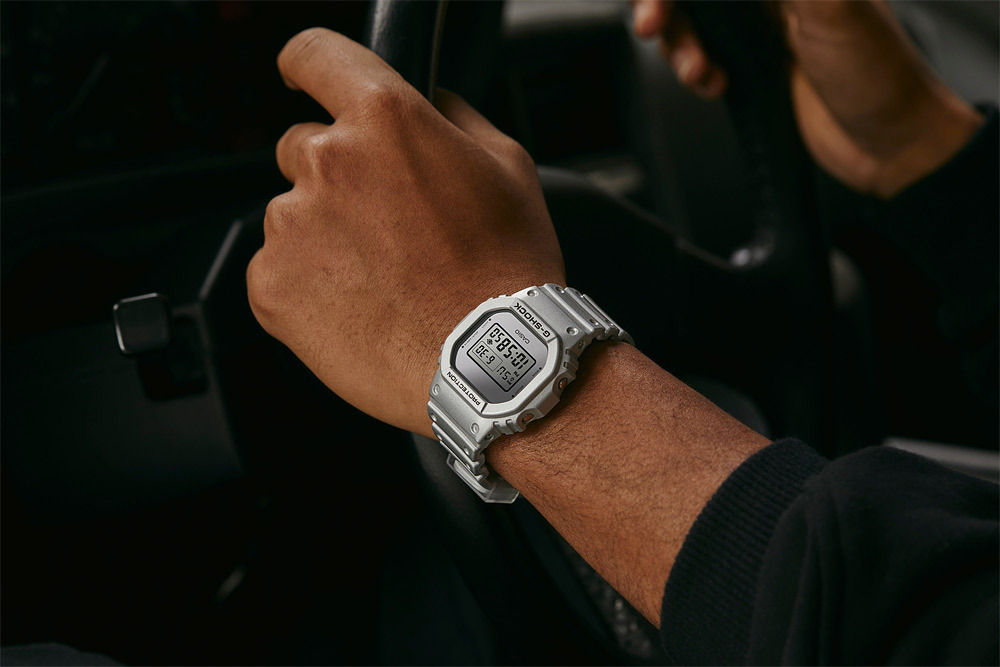 Casio DW-5600FF-8E Casio DW-5600FF-8E