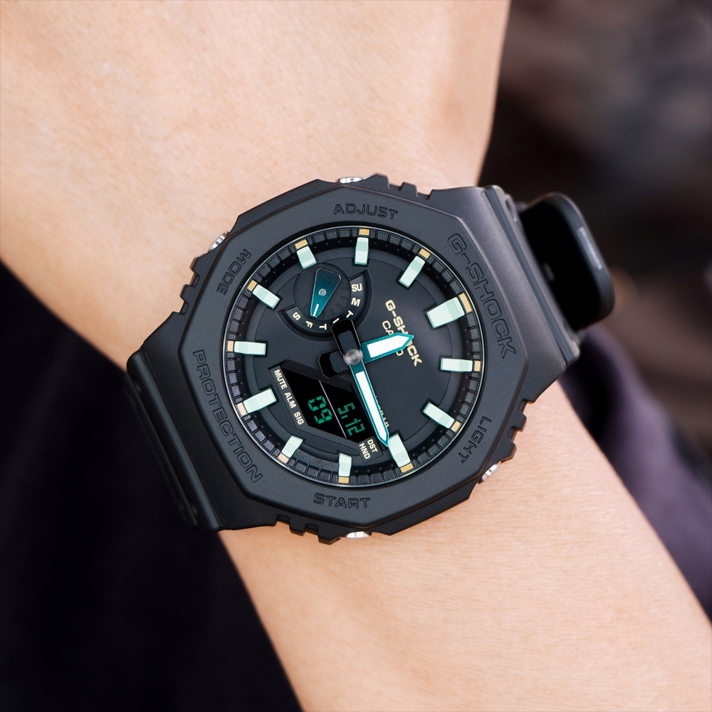 Casio GA-2100RC-1A Casio GA-2100RC-1A