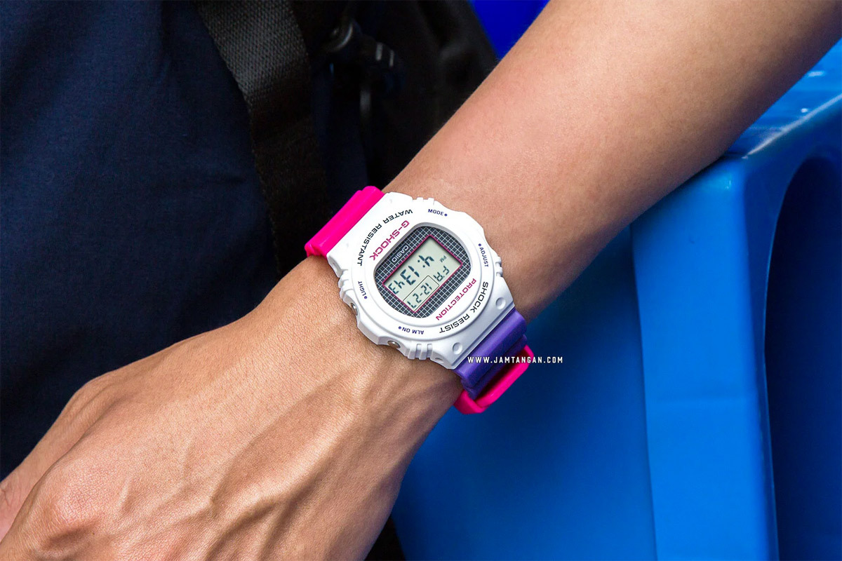 Casio DW-5700THB-7E Casio DW-5700THB-7E