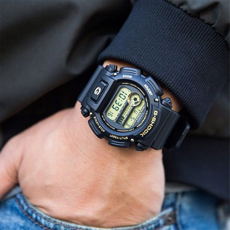Casio DW-9052GBX-1A9 Casio DW-9052GBX-1A9