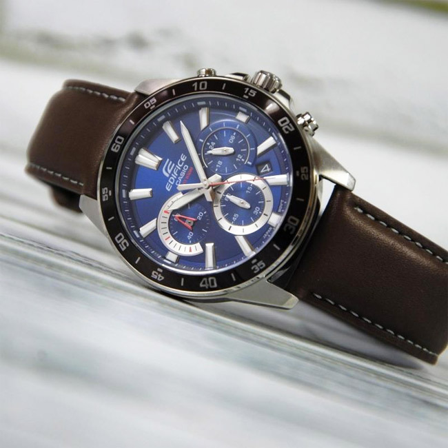 Casio EFV-570L-2AVUEF Casio EFV-570L-2AVUEF