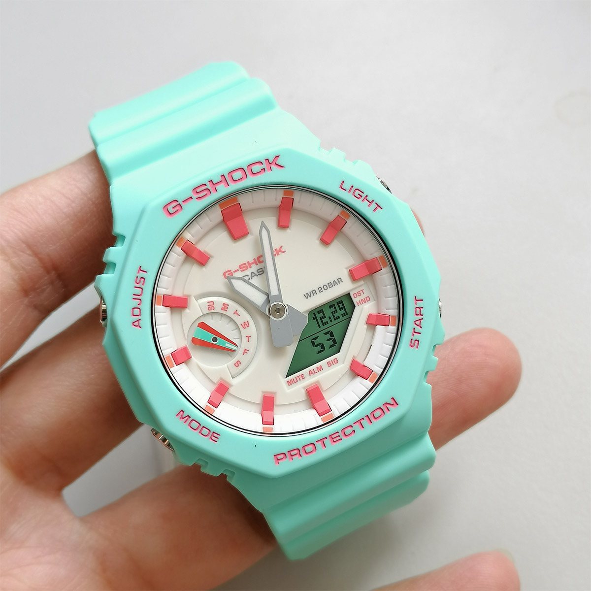 Casio GA-2100RB-3A Casio GA-2100RB-3A