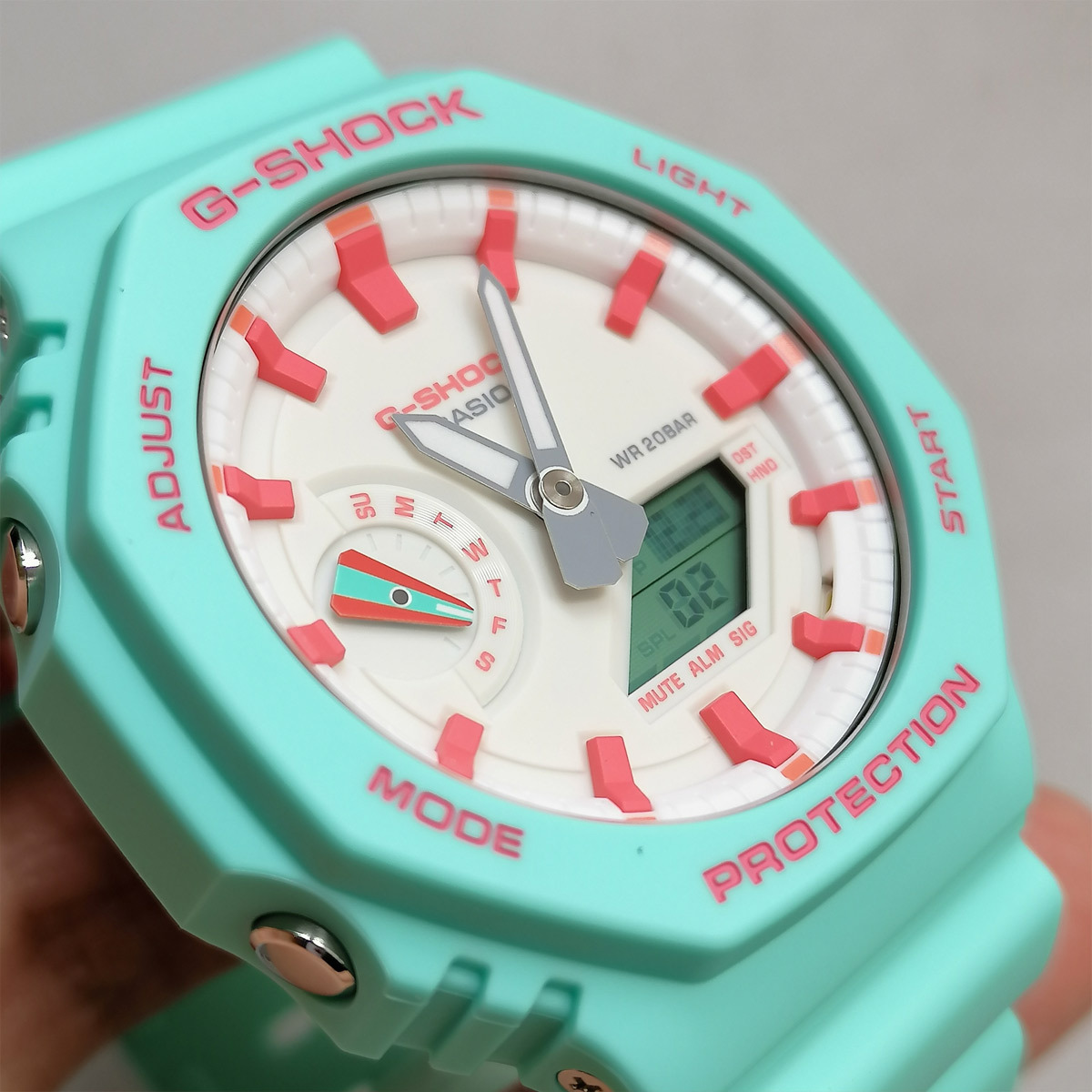 Casio GA-2100RB-3A Casio GA-2100RB-3A