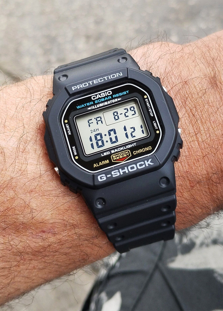 Casio DW-5600UE-1ER Casio DW-5600UE-1ER