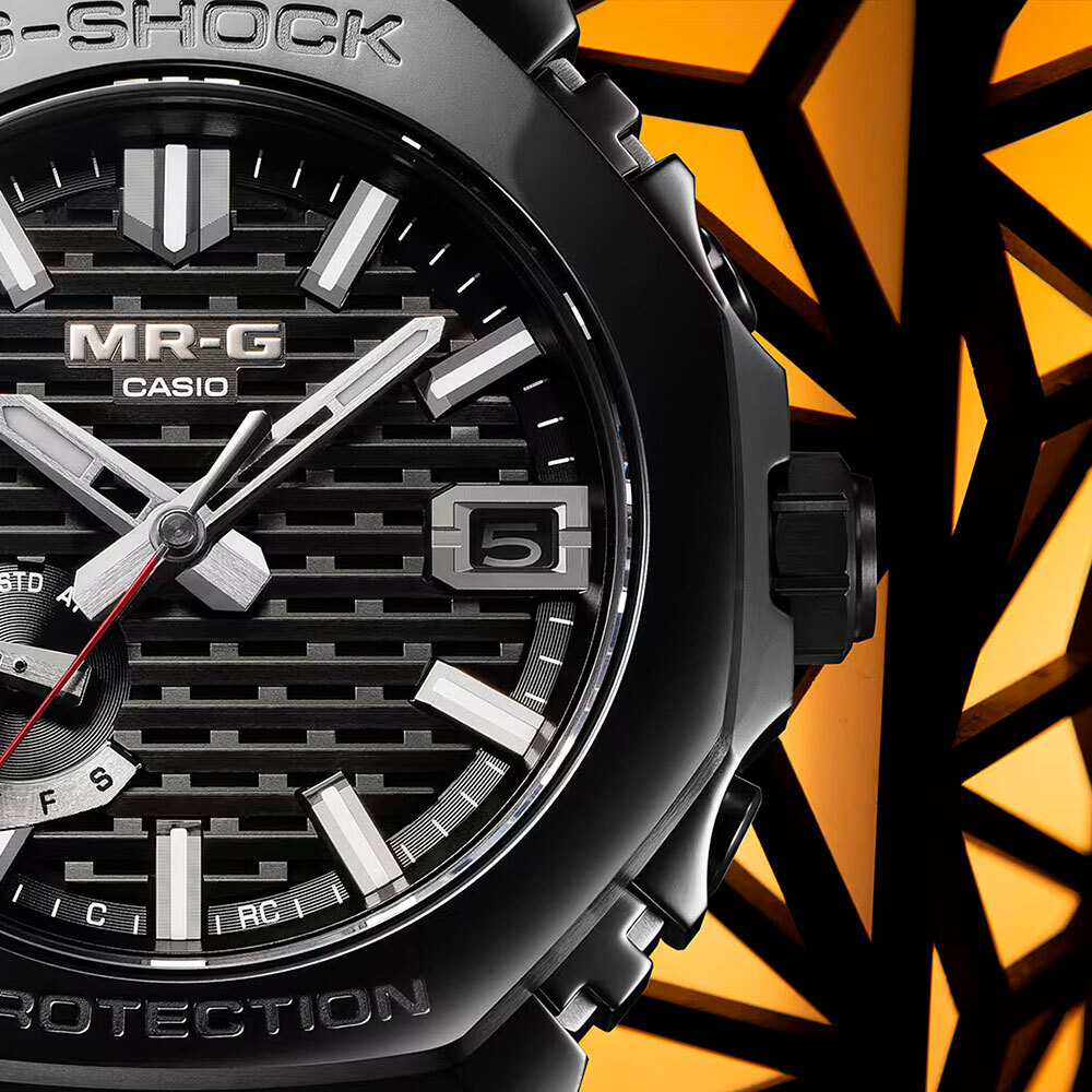 Casio MRG-B2100B-1A Casio MRG-B2100B-1A