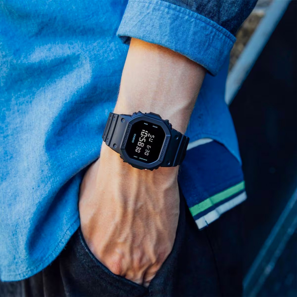 Casio DW-5600UBB-1E Casio DW-5600UBB-1E